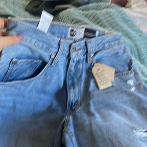 Levi’s baggy jeans